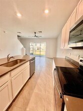 31325 Midnight Sun Wy in Wesley Chapel, FL - Building Photo - Building Photo