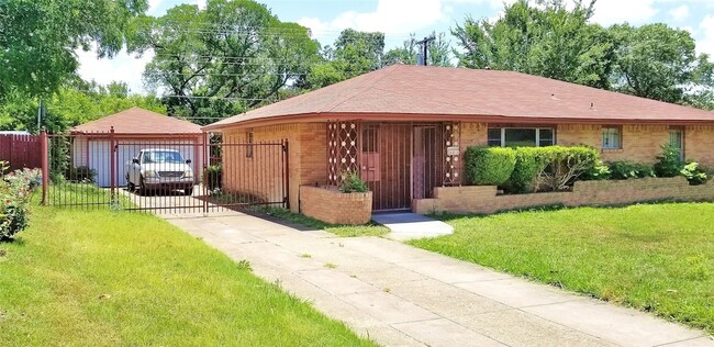 4942 Rockport Dr in Dallas, TX - Building Photo - Building Photo