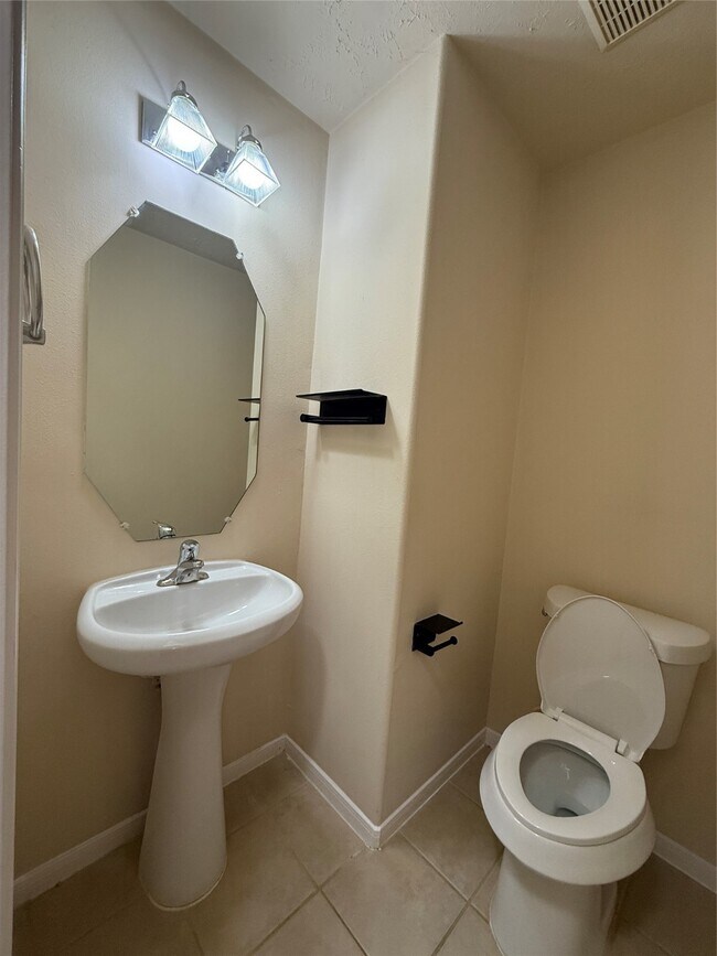 property at 6346 Wilshire Ridge