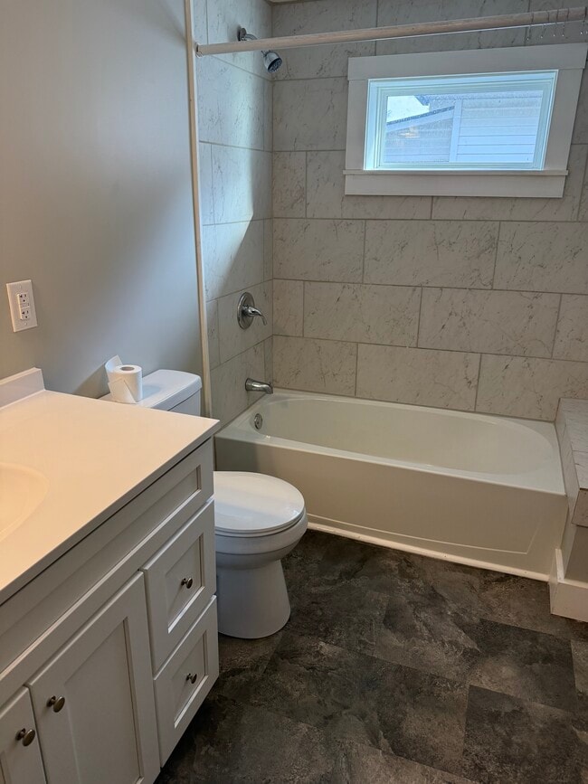 406 W Pine St in Selinsgrove, PA - Building Photo - Building Photo