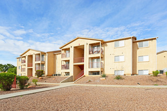 Mesquite Bluffs in Mesquite, NV - Building Photo - Building Photo