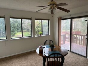 1315 Airport Dr, Unit B2 in Tallahassee, FL - Foto de edificio - Building Photo