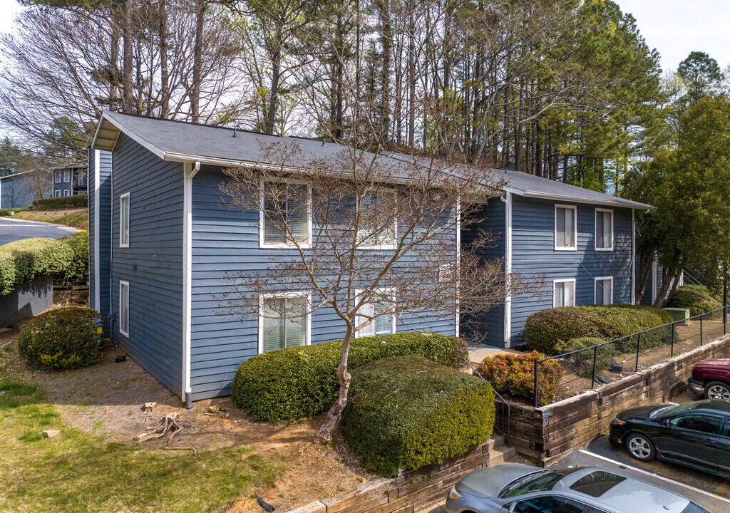 The Landing At Pleasantdale Apartments in Doraville, GA