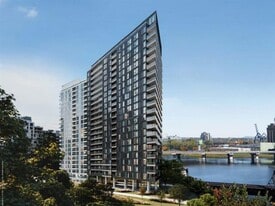 100 Murray Rue in Montréal, QC - Building Photo