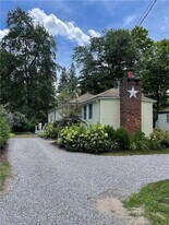 6 Brunetto Grove in Morris, CT - Building Photo