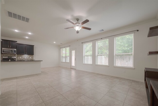 property at 2261 Oak Cir Dr N