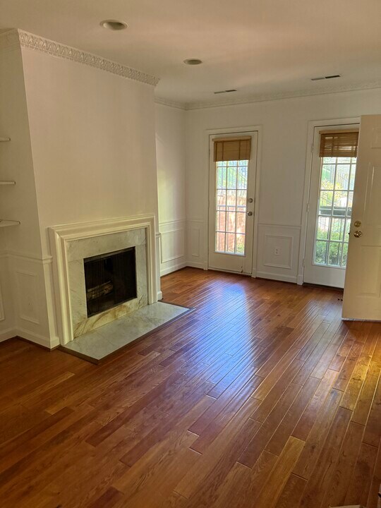 4607 1/2 MacArthur Blvd NW, Unit #A in Washington, DC - Building Photo
