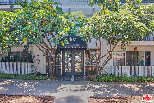 400 La Fayette Park Pl in Los Angeles, CA - Foto de edificio - Building Photo