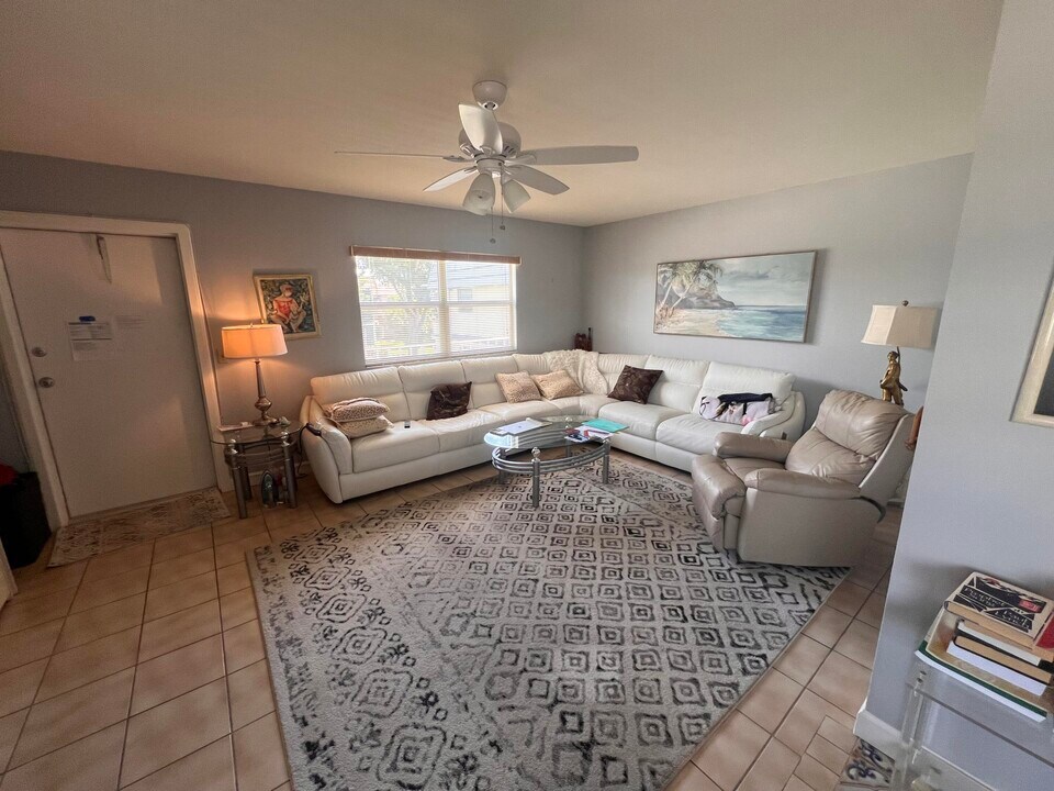 706 Brittany Park in Delray Beach, FL - Building Photo