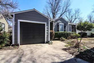 4227 S Rockford Ave in Tulsa, OK - Building Photo - Building Photo