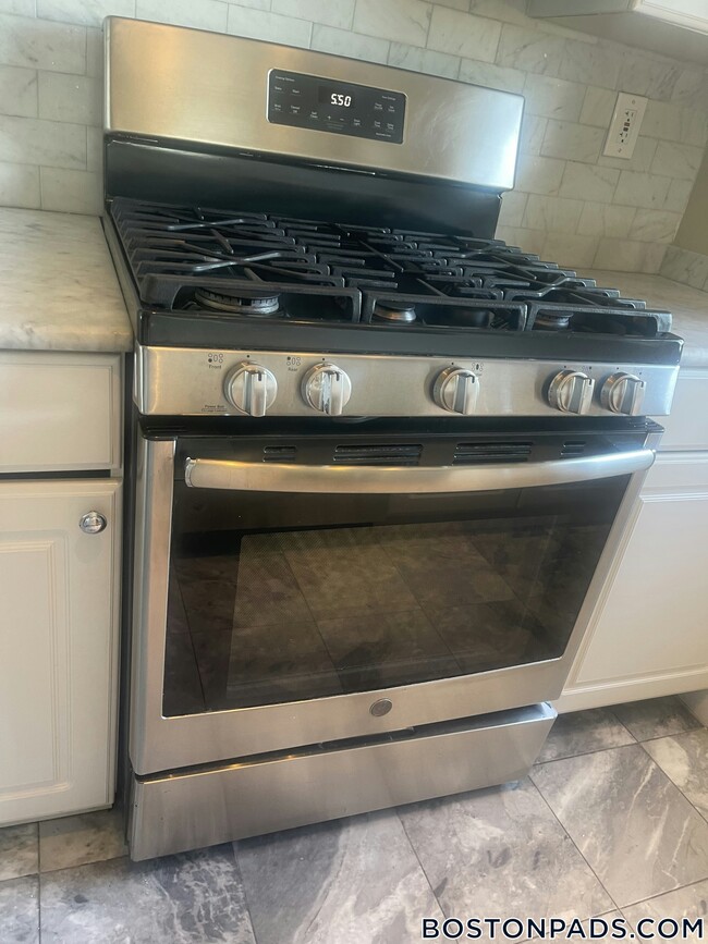 15 N Beacon St in Boston, MA - Building Photo - Building Photo