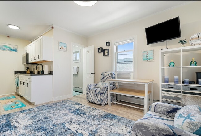 property at 5 Kinney Ave