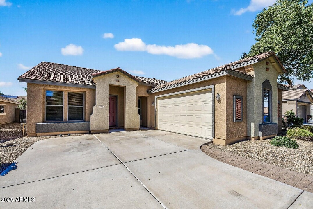 18391 W Stinson Dr in Surprise, AZ - Building Photo