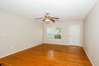 5027 Patricia Ann Ln in Charlotte, NC - Building Photo - Building Photo