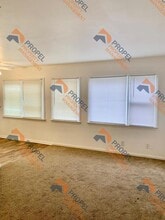 35505 W Michigan Ave in Wayne, MI - Building Photo - Building Photo