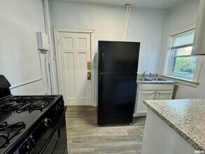 2028 7th Ave in Moline, IL - Building Photo - Building Photo