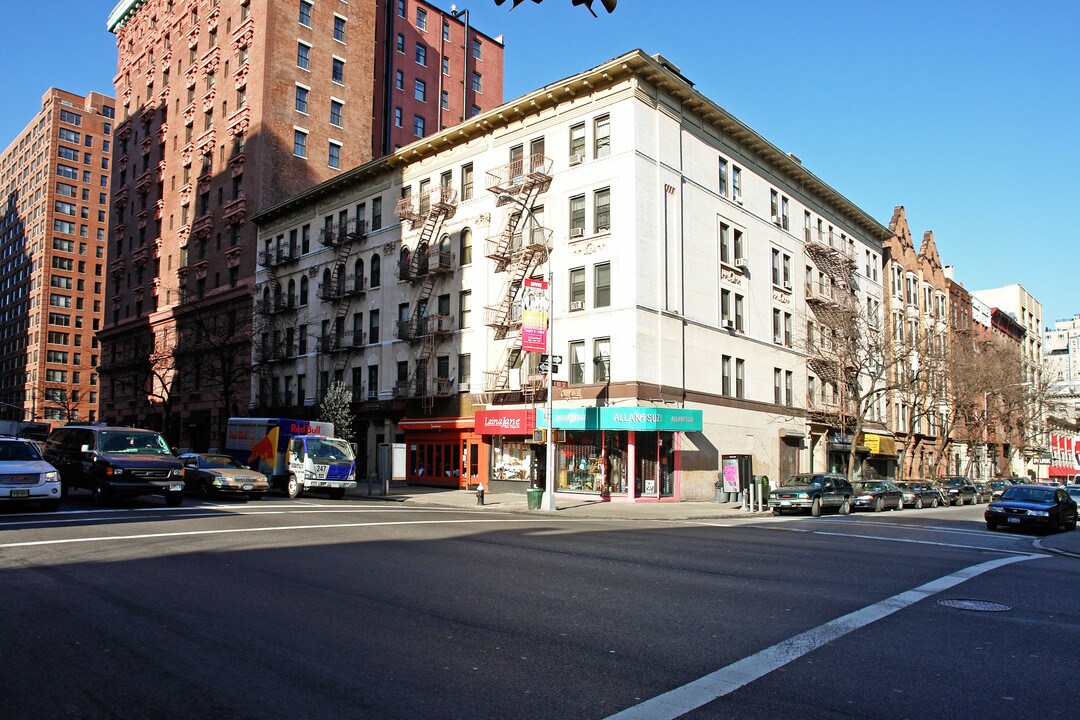 416 Amsterdam Ave in New York, NY - Building Photo