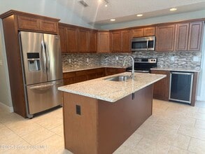 189 Ocean Breeze Cir in Indialantic, FL - Building Photo - Building Photo