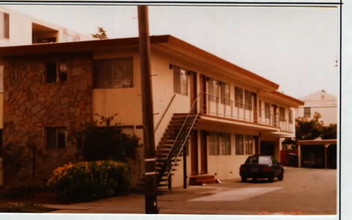 1345 El Camino Real in Burlingame, CA - Foto de edificio - Building Photo