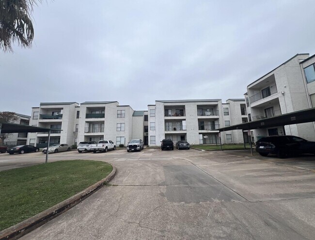 2830 S Bartell Dr in Houston, TX - Foto de edificio - Building Photo