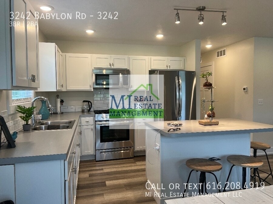 3242 Babylon Rd in Allegan, MI - Building Photo