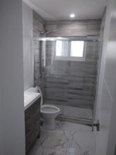 3501 NW 209th Ter in Miami Gardens, FL - Foto de edificio - Building Photo