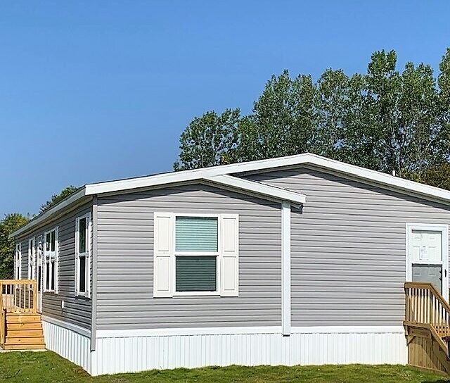 9103 N Union St in Tecumseh, MI - Building Photo
