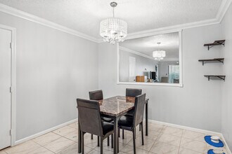 9965 Pineapple Tree Dr in Boynton Beach, FL - Building Photo - Building Photo