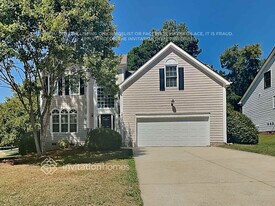 6822 Elmstone Dr in Charlotte, NC - Building Photo