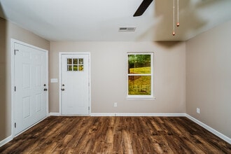 110 Willowridge Ln in Odenville, AL - Foto de edificio - Building Photo