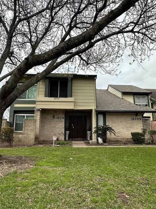 12711 Carvel Ln in Houston, TX - Building Photo