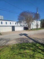 5614 Chartres St in Houston, TX - Building Photo