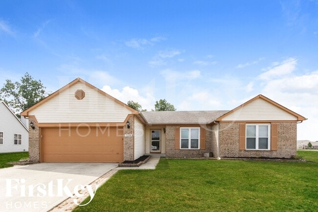 2204 Valley Creek W Ln in Indianapolis, IN - Building Photo - Building Photo