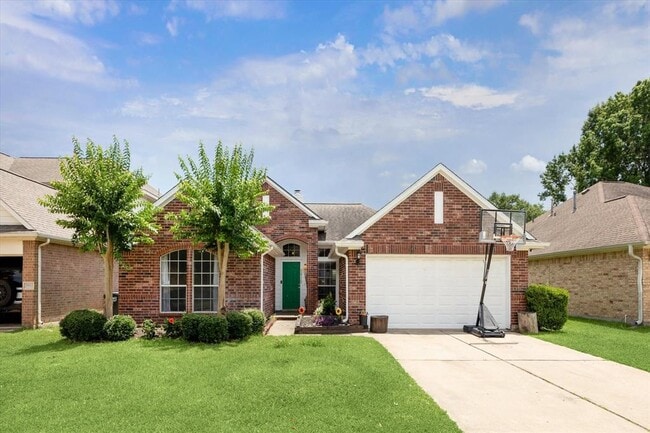 property at 3915 Nelva Park Dr