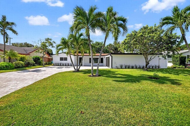 714 SW 25th Ave in Boynton Beach, FL - Building Photo - Building Photo