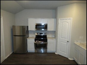 1935 Auburn Hills Dr in Benton, AR - Foto de edificio - Building Photo