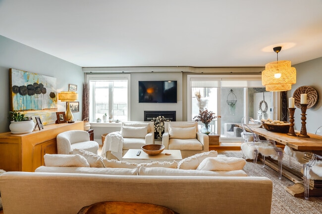 property at 60 Sweetnam Dr