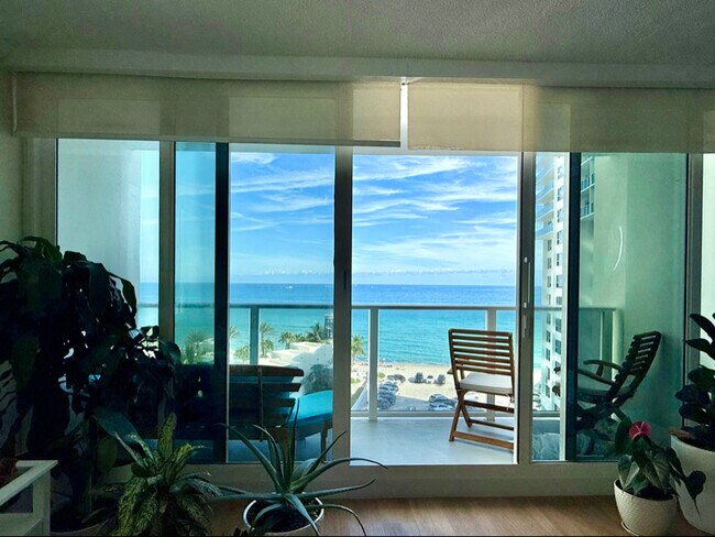 3505 S Ocean Dr, Unit 806 in Hollywood, FL - Foto de edificio - Building Photo