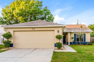 1512 Blueteal Dr in Brandon, FL - Building Photo