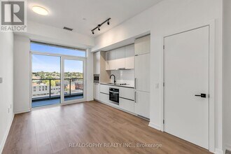 1285 Dupont St in Toronto, ON - Building Photo - Building Photo