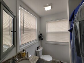 50 Derby St, Unit 2 in Somerville, MA - Foto de edificio - Building Photo