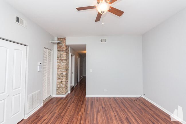 948 W Willow St, Unit GDN in Chicago, IL - Foto de edificio - Building Photo
