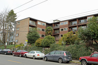 Arlis Arms Apartments in Seattle, WA - Building Photo - Building Photo