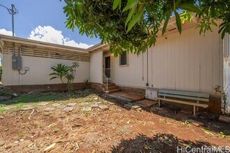 99-711-711 Halawa Dr in Aiea, HI - Building Photo - Building Photo