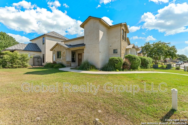 1670 Gruene Vineyard Crossing
