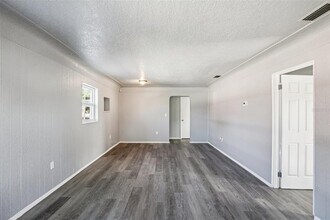 1911 22nd Ave S in St. Petersburg, FL - Building Photo - Building Photo