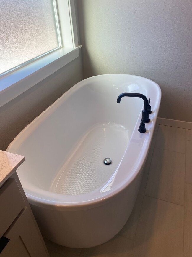 property at 61187 SW Tippytoe Pl