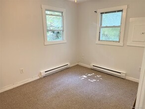 21 De Russey Ln in Cornwall, NY - Building Photo - Building Photo