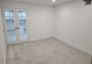 3642 Gulfstream Rd in Lake Worth Beach, FL - Building Photo - Building Photo