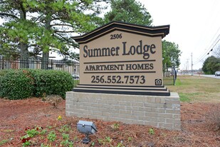 Summer Lodge Apartments